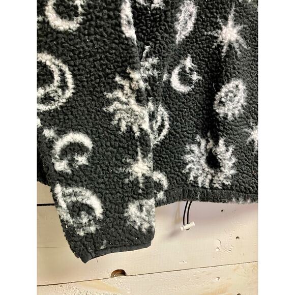 No Brand Name Patterned Qaurter-zip Crew Neck. - Picture 6 of 7